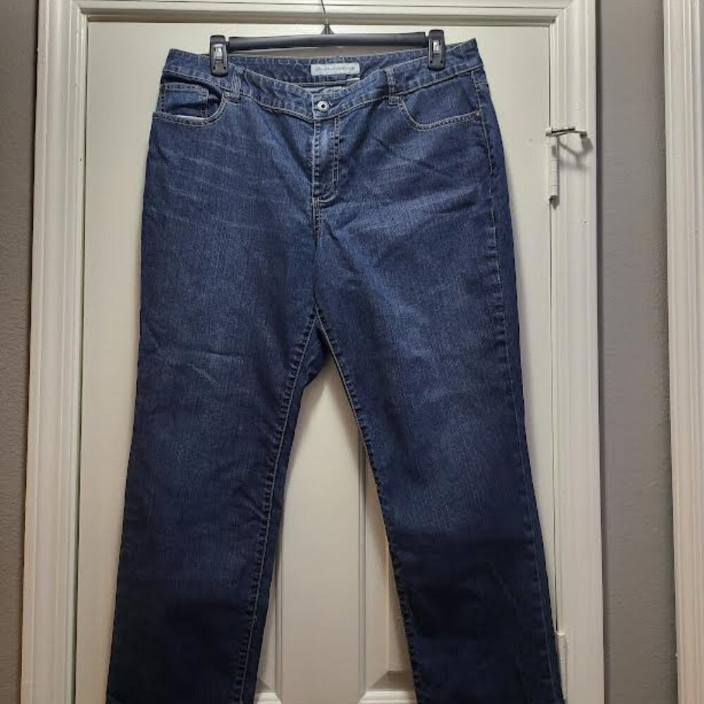 Chicos Size 3 Short Plus size Jean